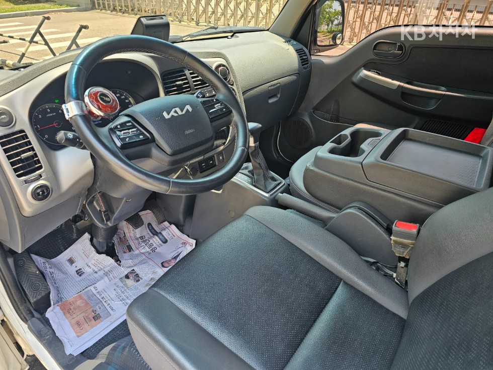 2022 - kia bongo iii