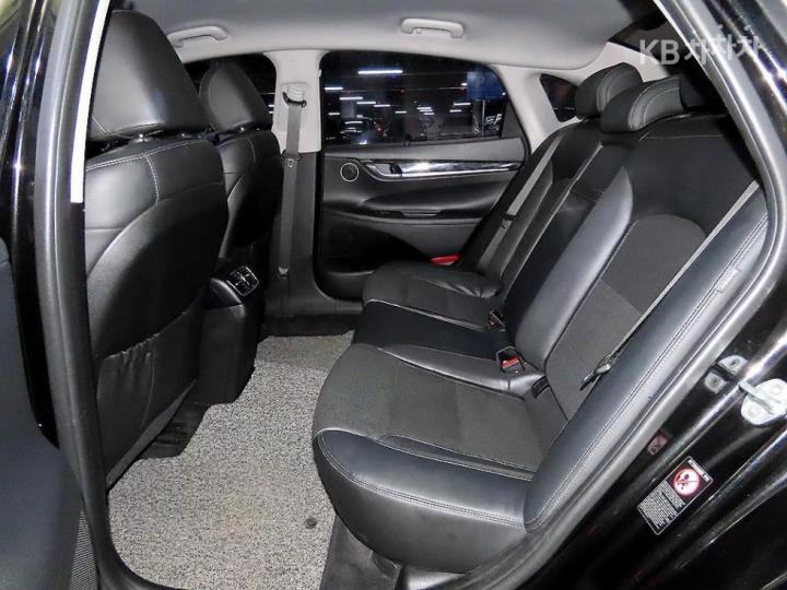 Hyundai Grandeur IG 3.0 LPi Modern Base Type 8