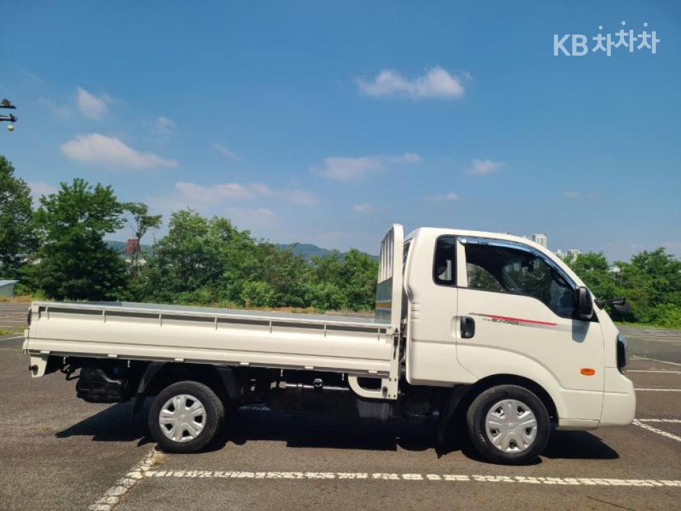 2020 - kia bongo iii