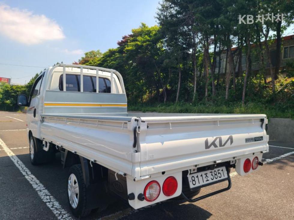 2020 - kia bongo iii