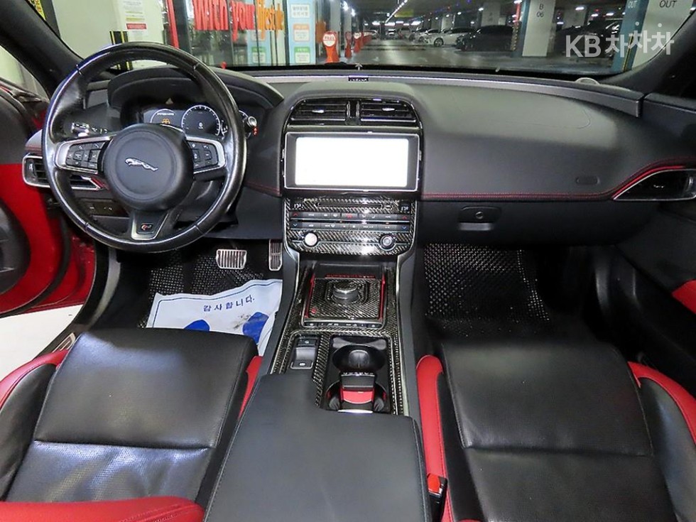 2019 - jaguar xe