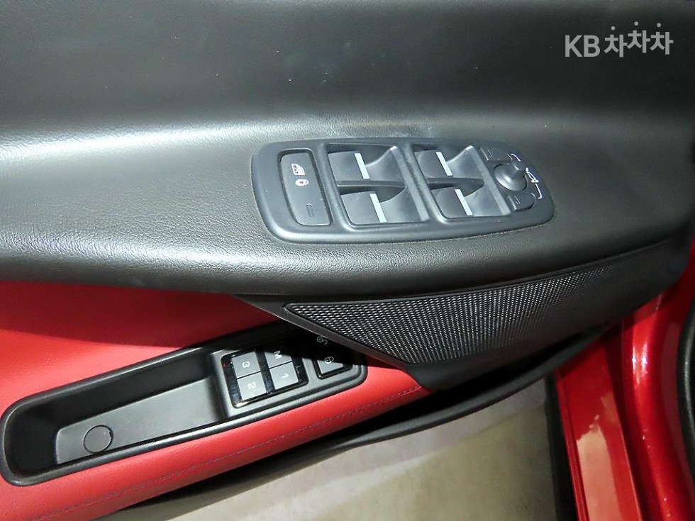 2019 - jaguar xe