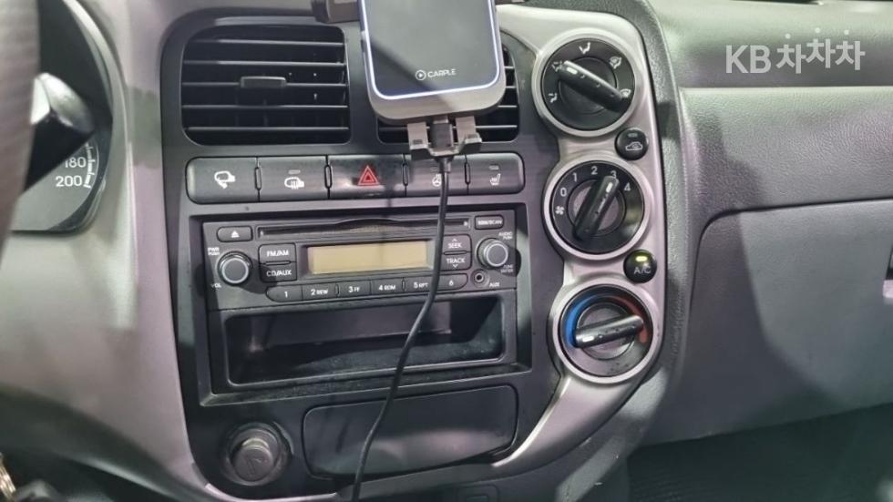 2016 - kia bongo iii