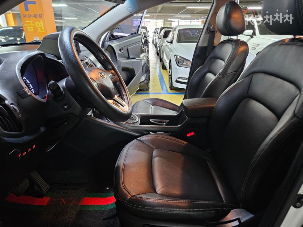 2012 - kia sportage