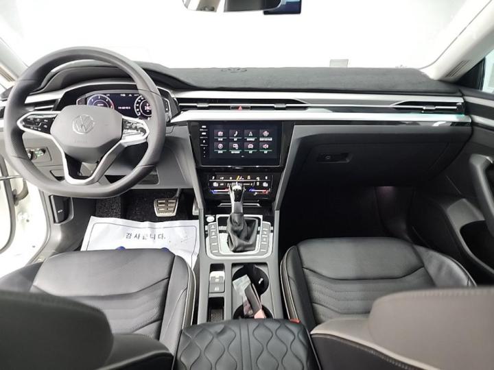 Volkswagen Arteon 2.0 TDI Prestige 8