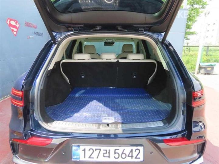 Genesis GV70 Gasoline 2.5T AWD — фото 5