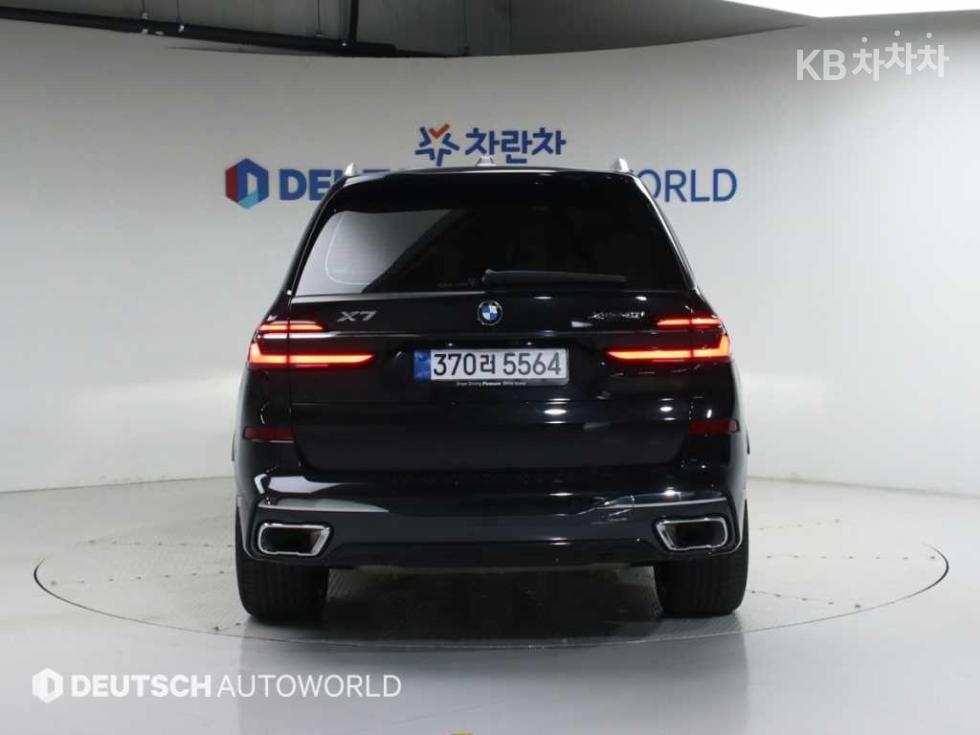 BMW X7 — miniaturë 4