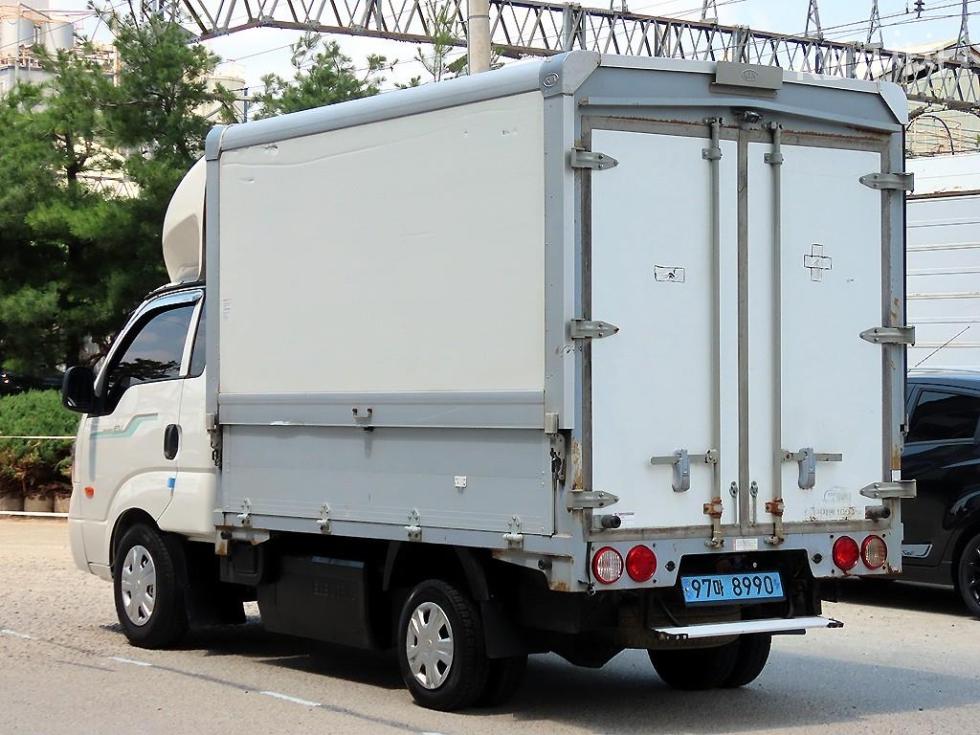 2021 - kia bongo iii