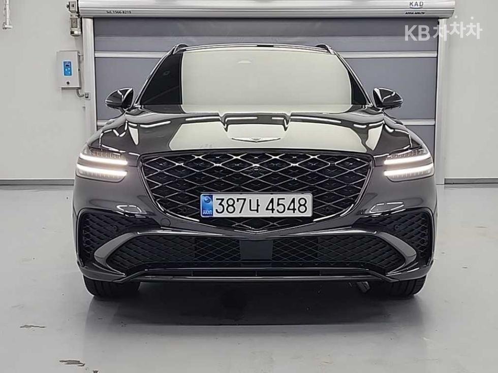 2024 Genesis GV70 photo