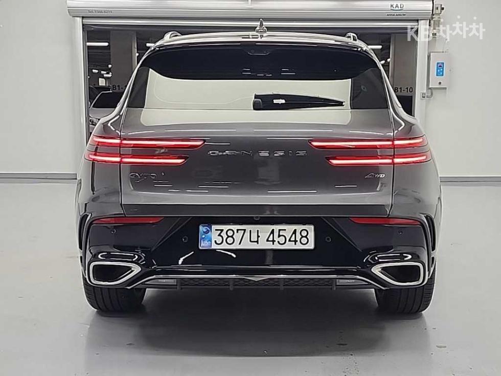 2024 Genesis GV70 photo