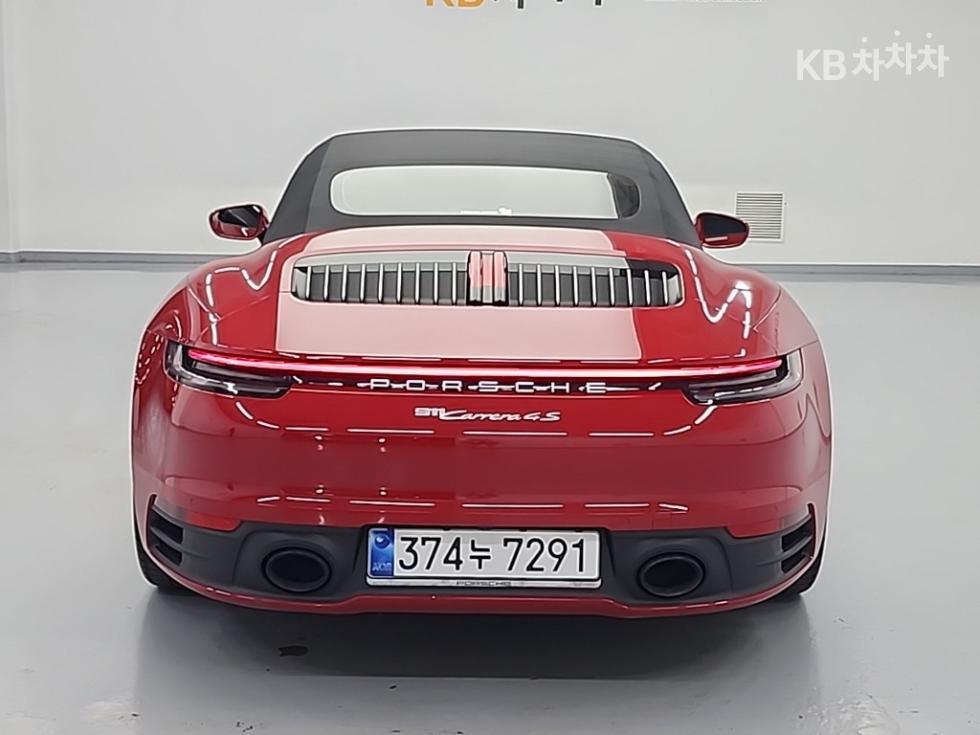 2025 Porsche 911 photo
