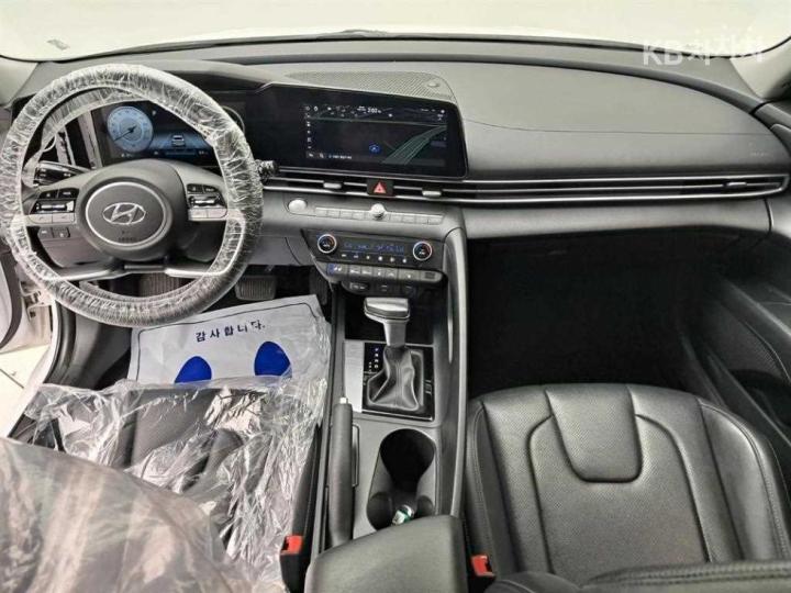 Hyundai Avante CN7 1.6 Gasoline Modern 7