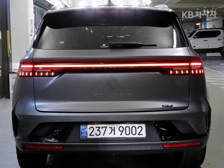 Renault Koleos E-Tech Hybrid Esprit Alpine 6