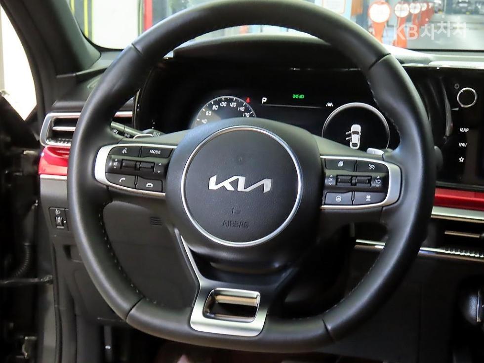 Kia K5 — miniaturë 8