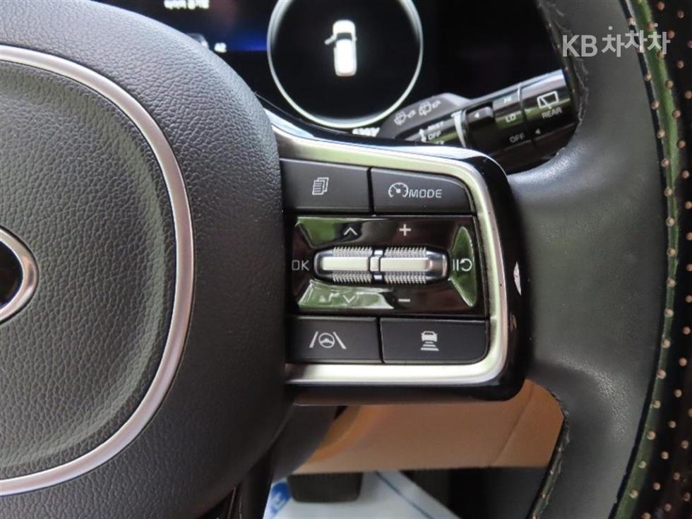 Kia Carnival — miniaturë 11