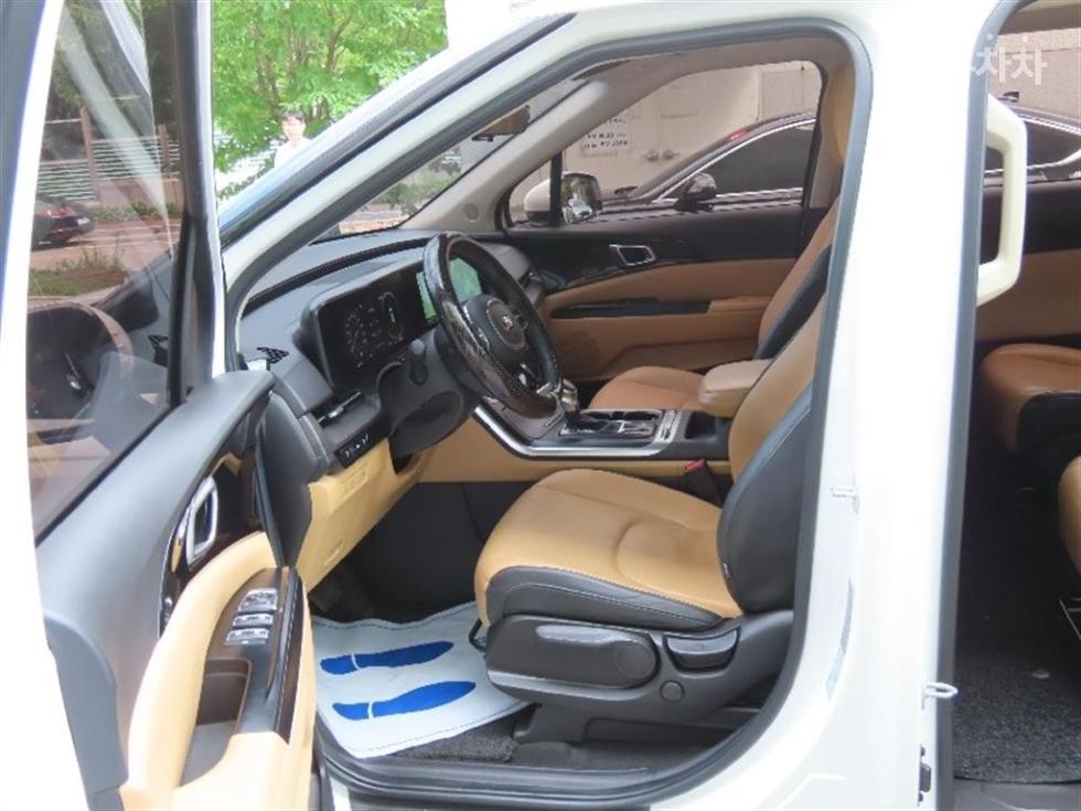 Kia Carnival — miniaturë 13