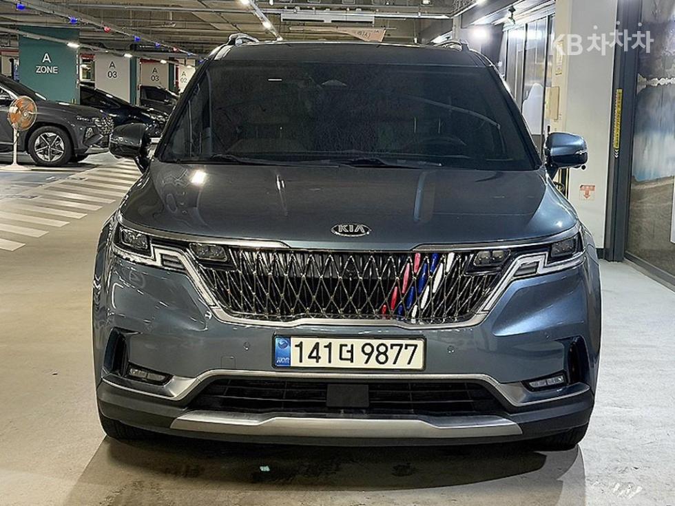 Kia Carnival — miniaturë 2