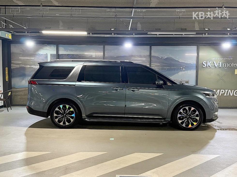 Kia Carnival — miniaturë 3