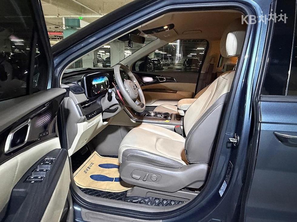 Kia Carnival — miniaturë 7