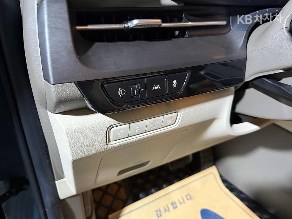 Kia Carnival — miniaturë 14