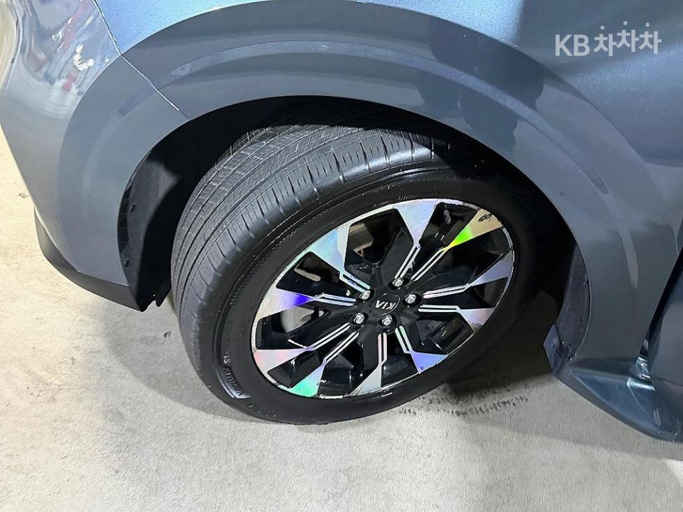 Kia Carnival — miniaturë 20