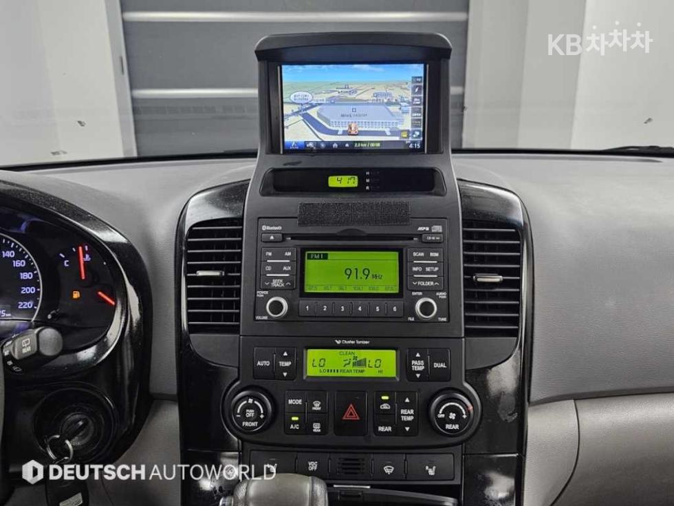 Kia Carnival — miniaturë 14