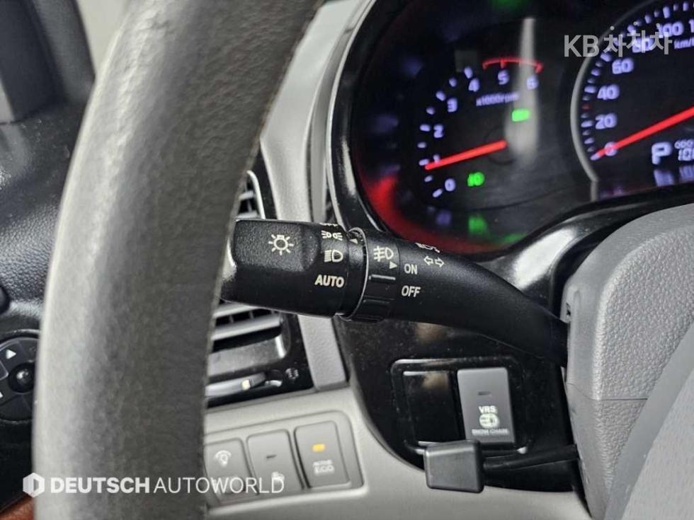 Kia Carnival — miniaturë 17