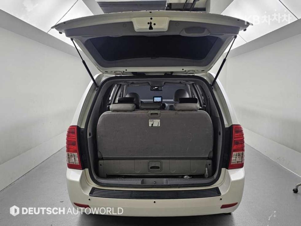 Kia Carnival — miniaturë 19