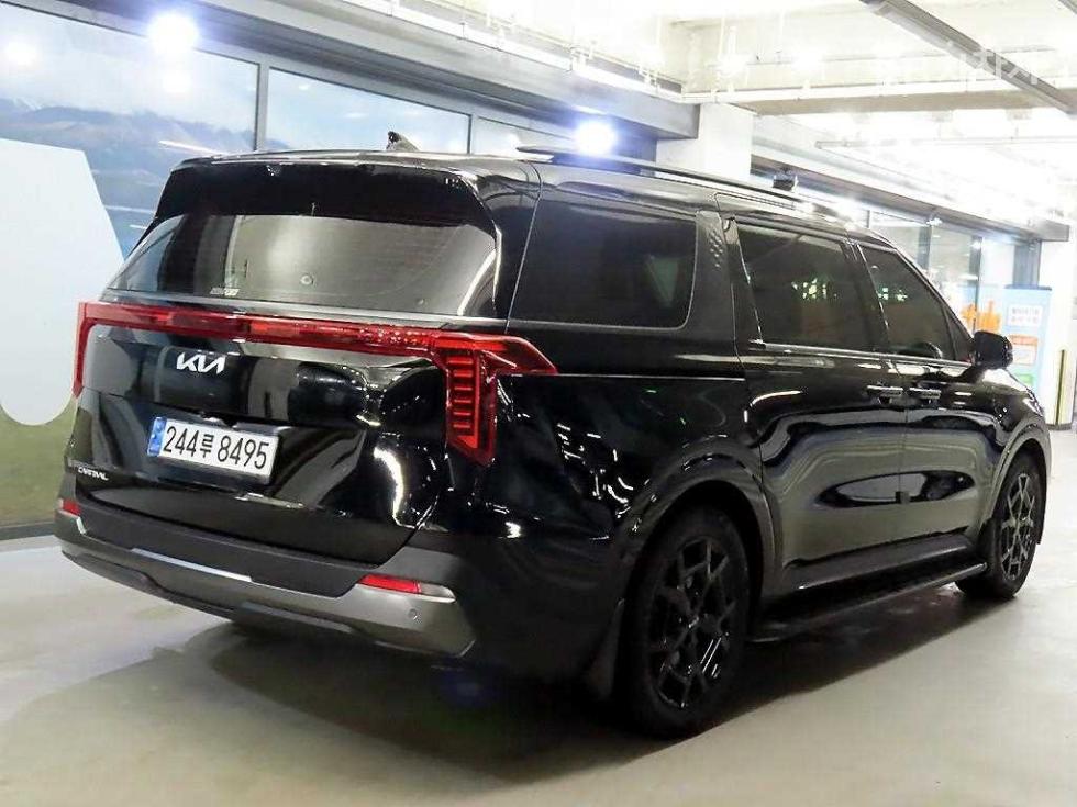 Kia Carnival — miniaturë 4