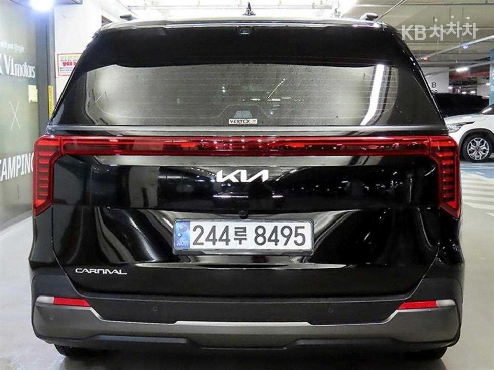 Kia Carnival — miniaturë 5