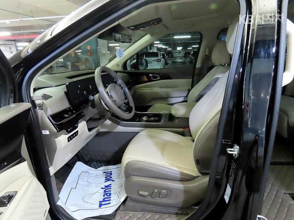 Kia Carnival — miniaturë 6