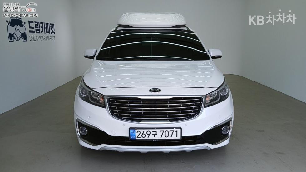 Kia Carnival — miniaturë 3