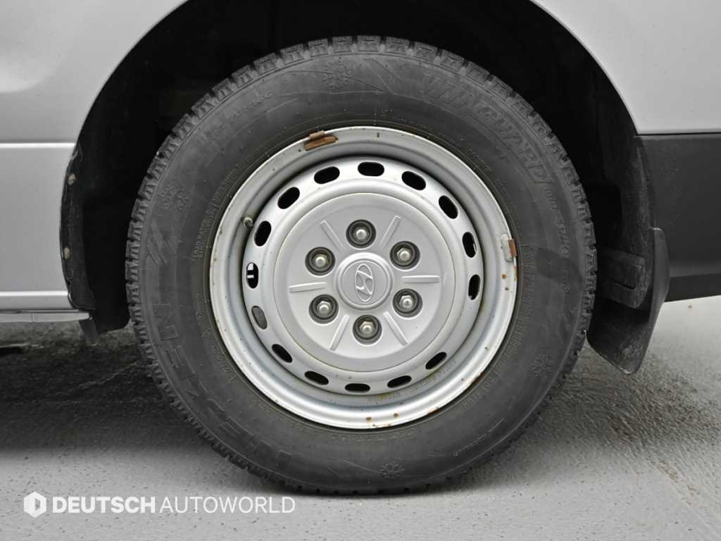 Hyundai Starex — miniaturë 5