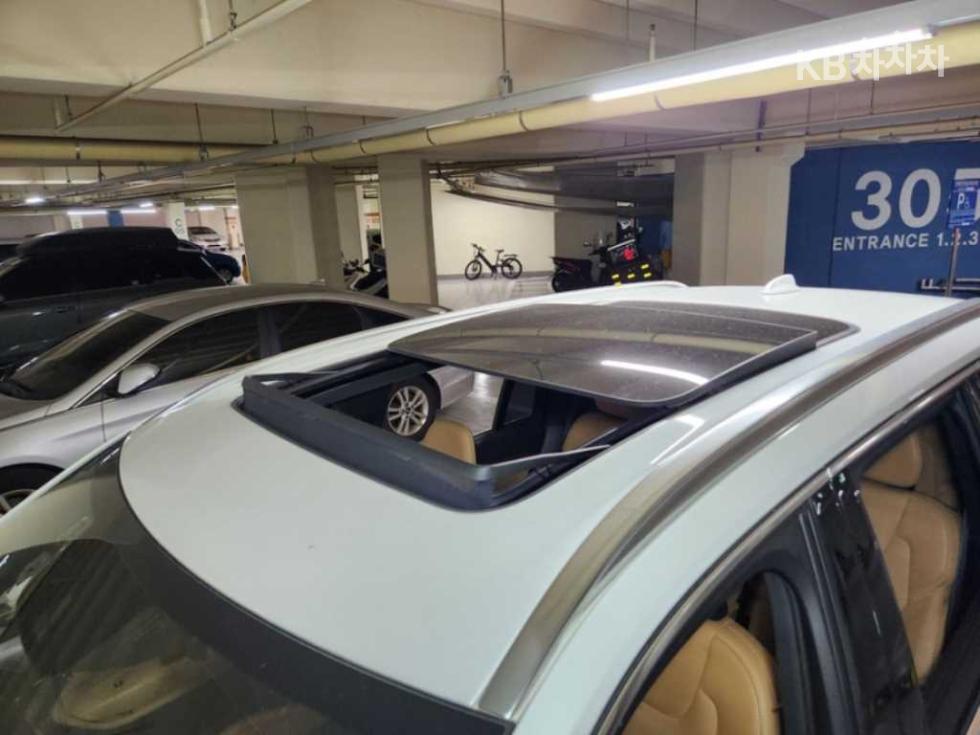 Volvo XC90 — miniaturë 3