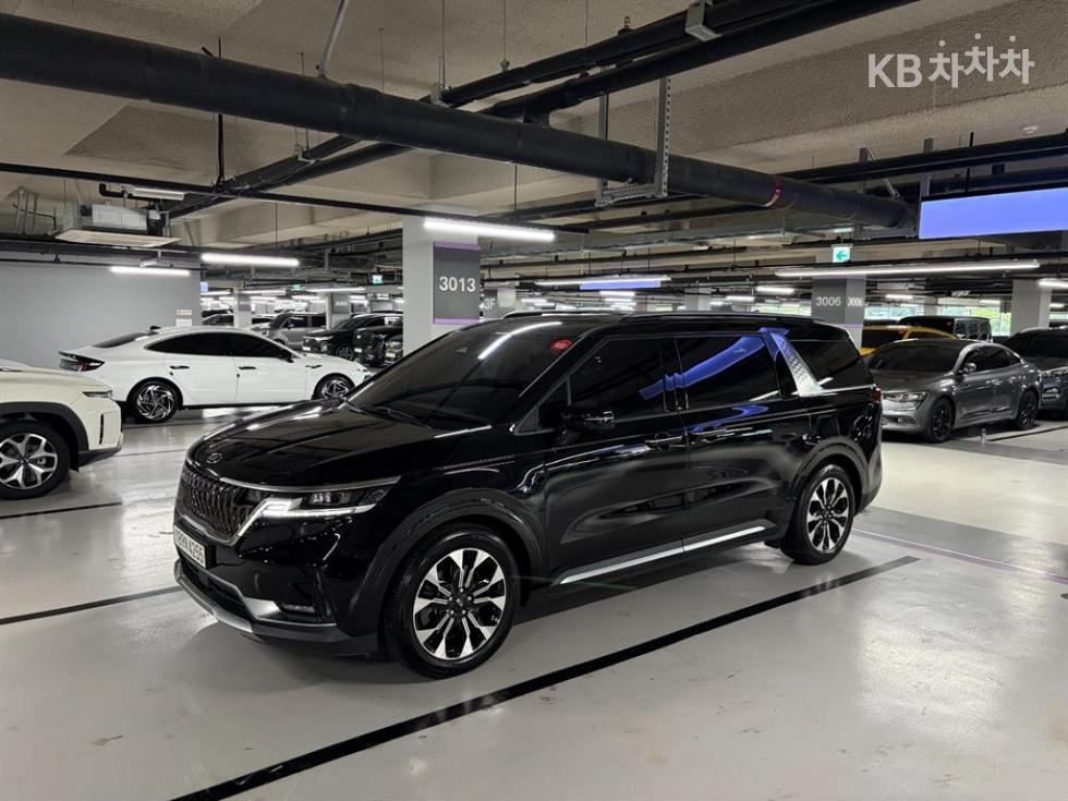 Kia Carnival — miniaturë 2