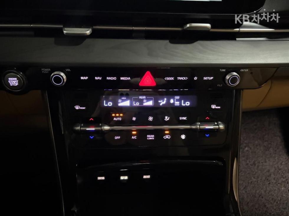 Kia Carnival — miniaturë 11