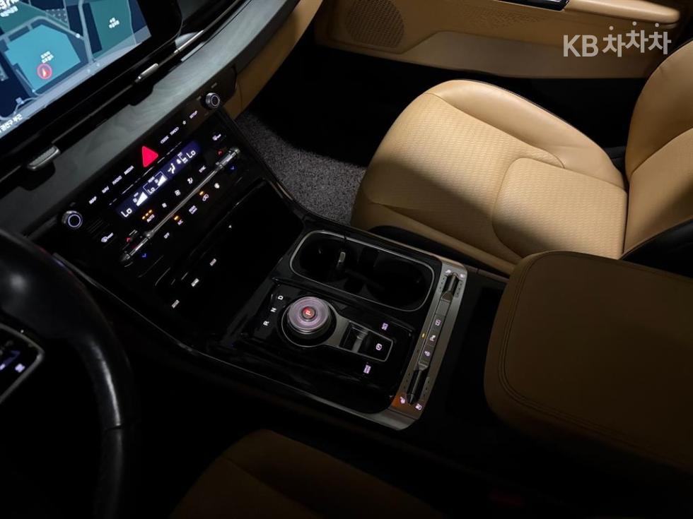 Kia Carnival — miniaturë 12