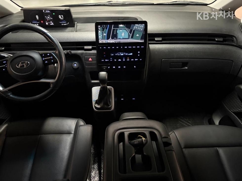 Hyundai Staria — miniaturë 6