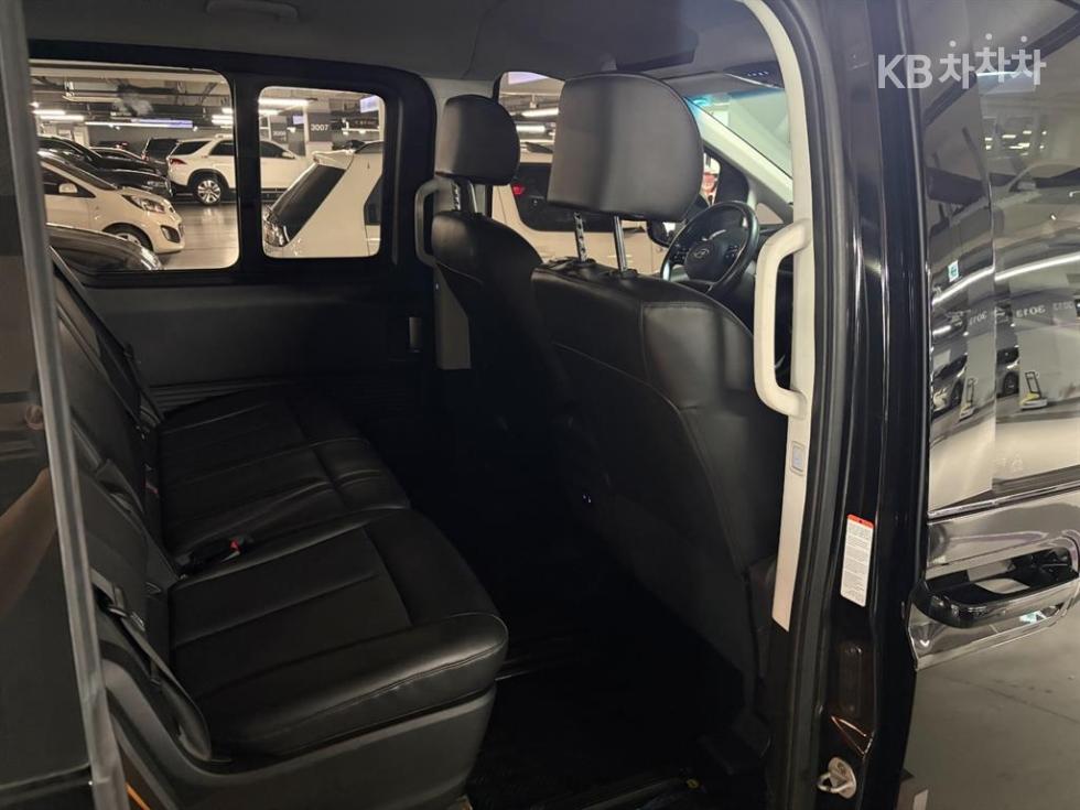 Hyundai Staria — miniaturë 15