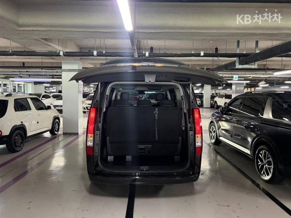 Hyundai Staria — miniaturë 18