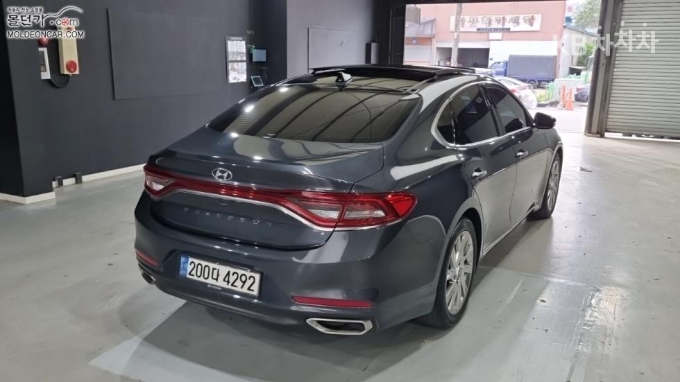 Hyundai Grandeur — miniaturë 2