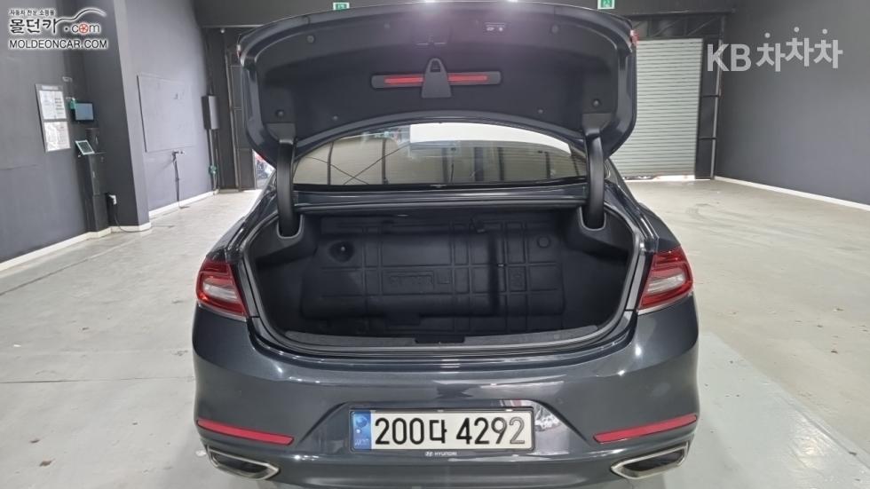 Hyundai Grandeur — miniaturë 18