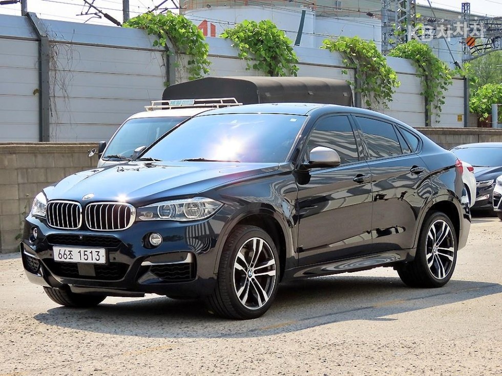 BMW X6 — miniaturë 2