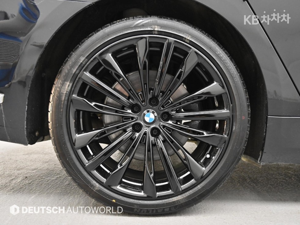 BMW 7er — miniaturë 5