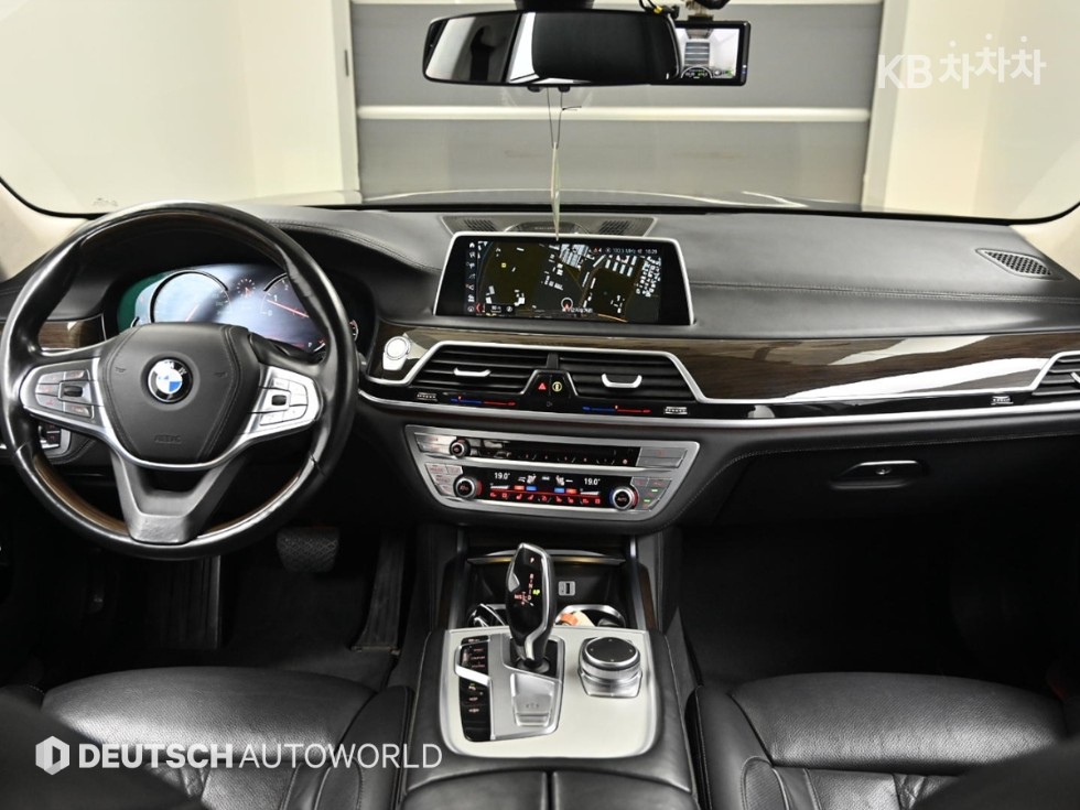 BMW 7er — miniaturë 7
