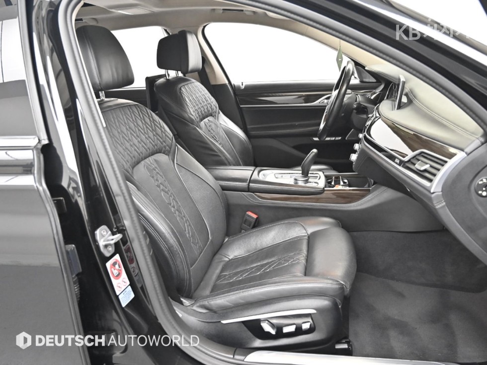 BMW 7er — miniaturë 10