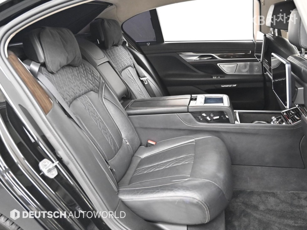 BMW 7er — miniaturë 12