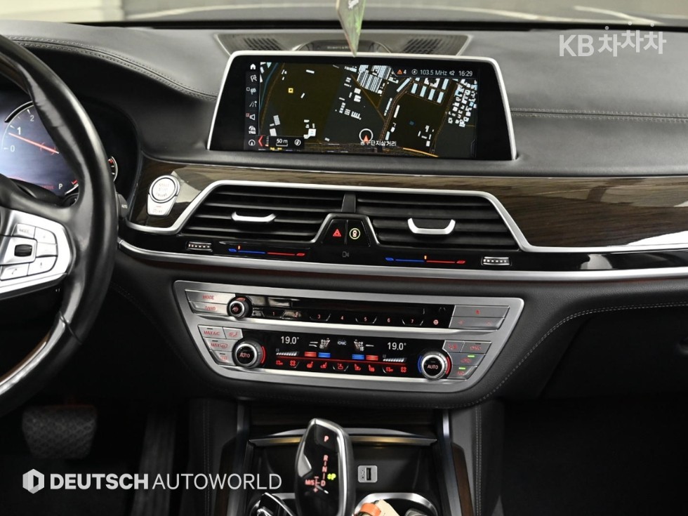 BMW 7er — miniaturë 14