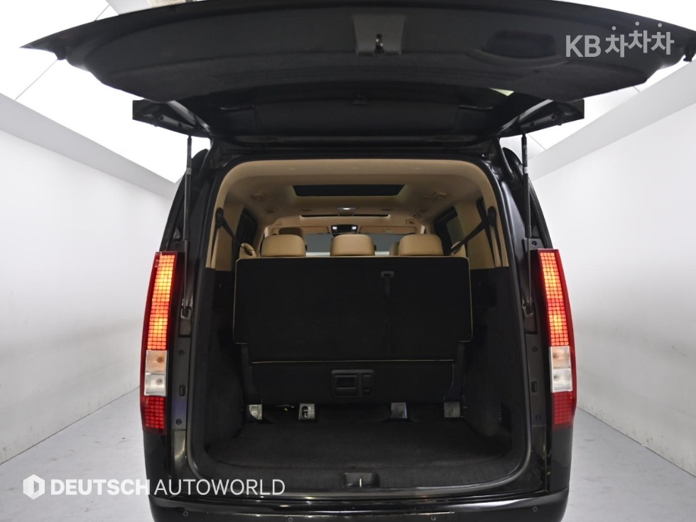 Hyundai Staria — miniaturë 19