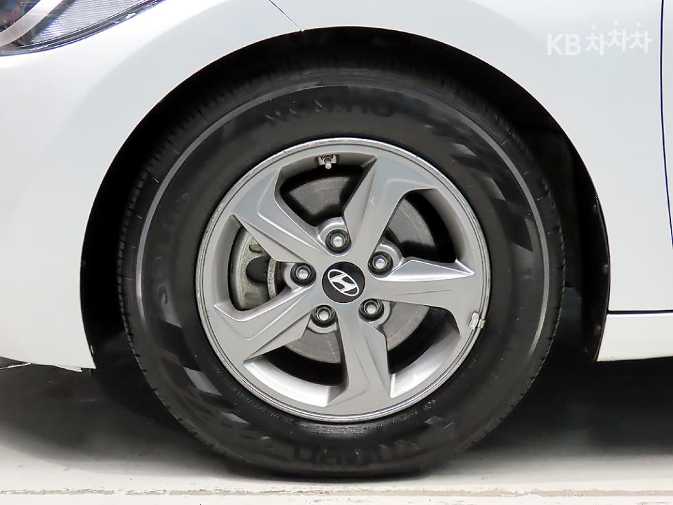 Hyundai Avante — miniaturë 20